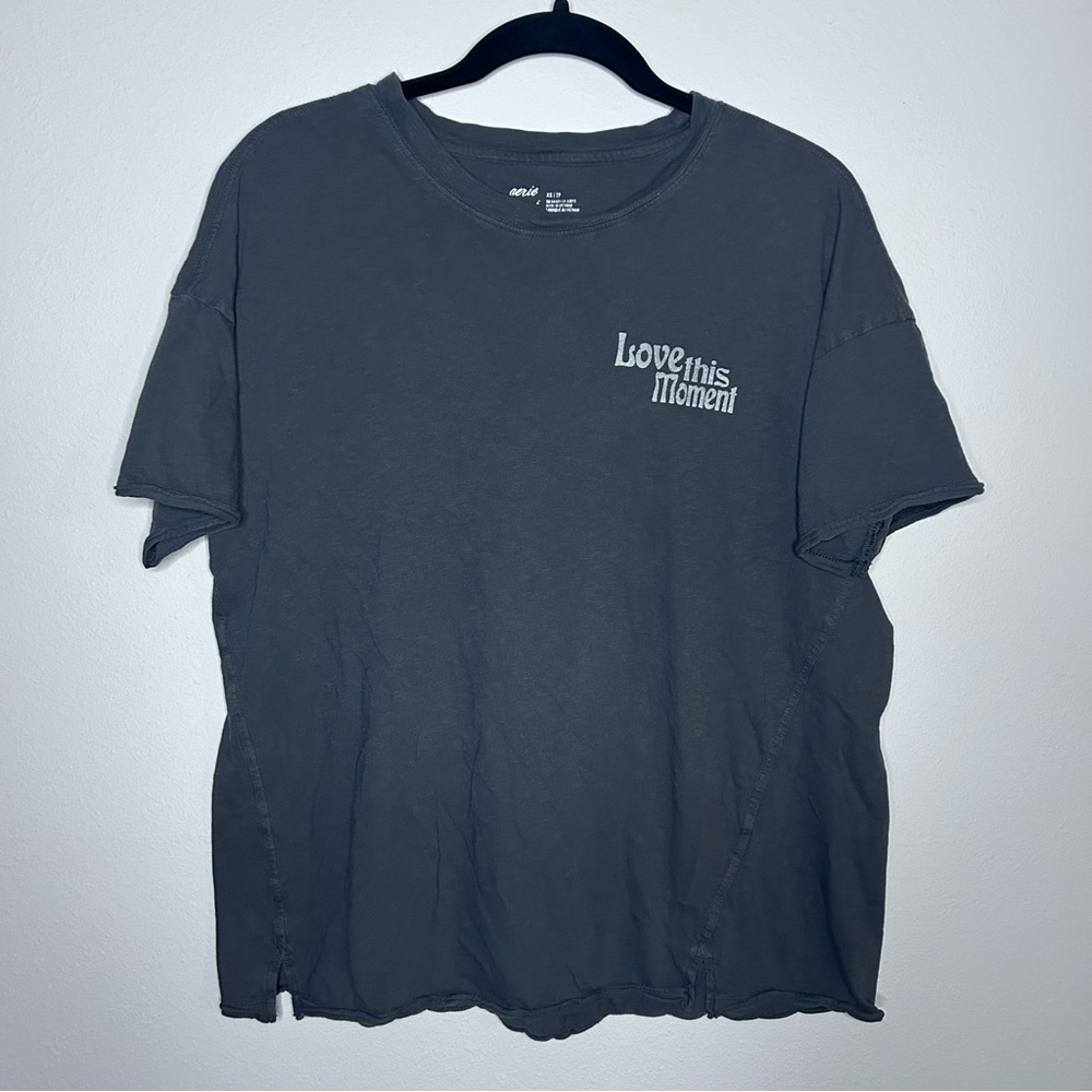 aerie Men’s Charcoal Gray 'Love This Moment' Graphic Tee
